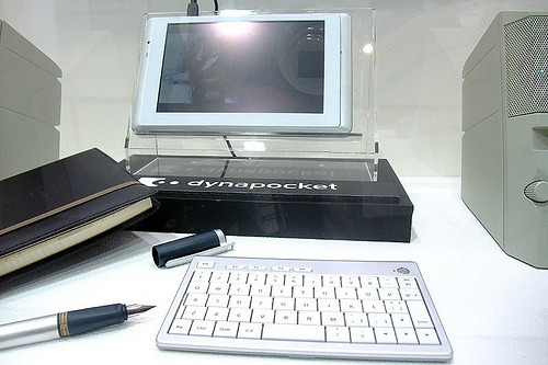 Toshiba dynapocket L01 concept