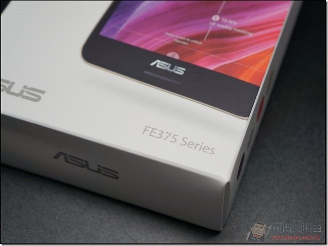 ASUS Fonepad unbox02