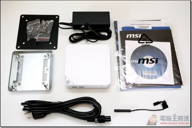 MSI-Cubi-04