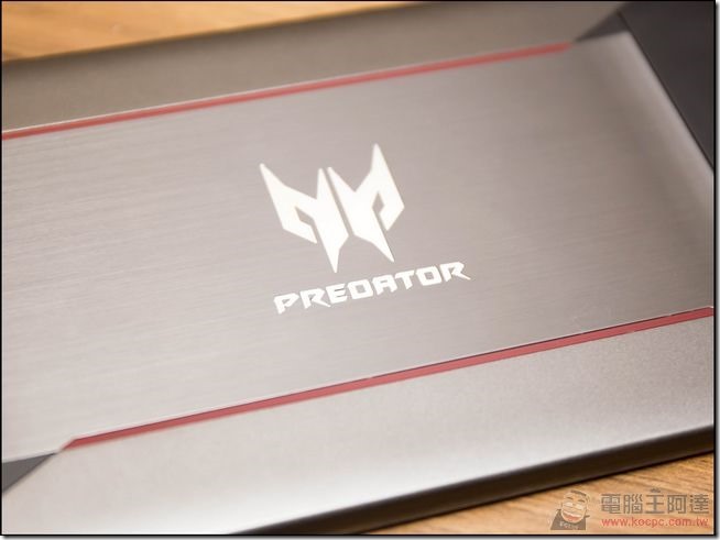 Acer-Predator-8-22