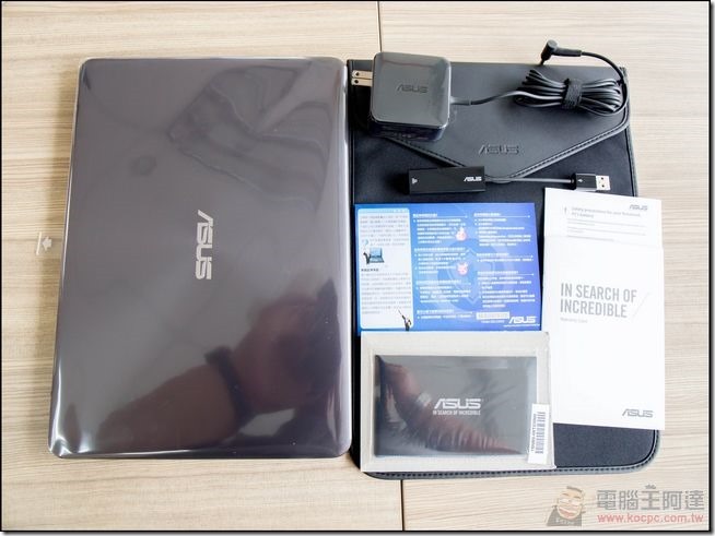 ASUS-UX305-I7-02