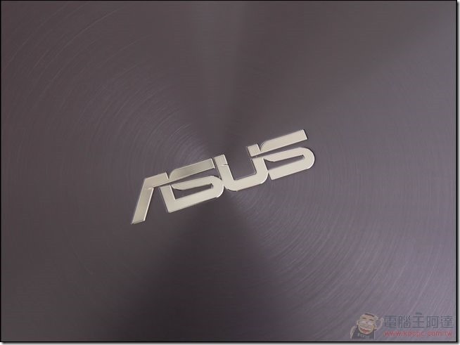 ASUS-UX305-I7-15