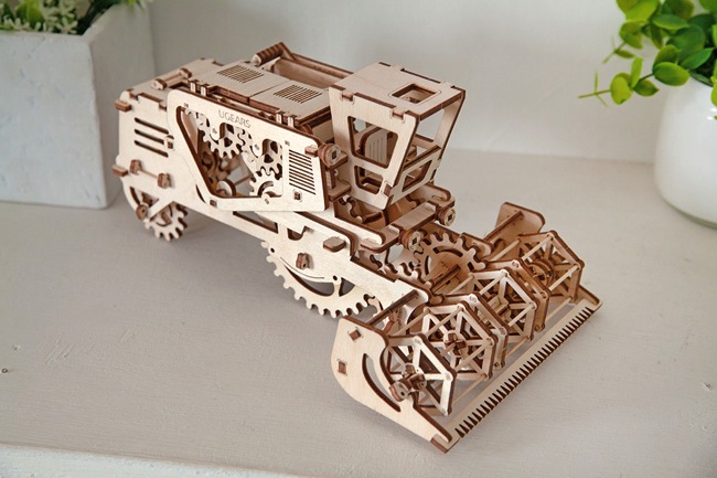 Model Combine Ugears 11