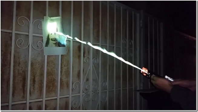 Real Burning Lightsaber.mp4_snapshot_03.05_[2015.12.28_17.41.27]