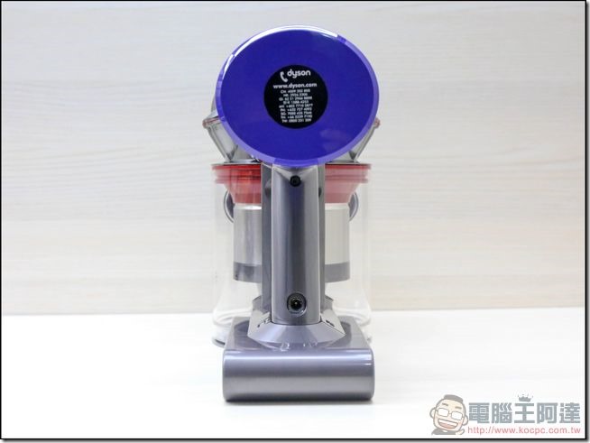 Dyson-V8-Fluffy-07