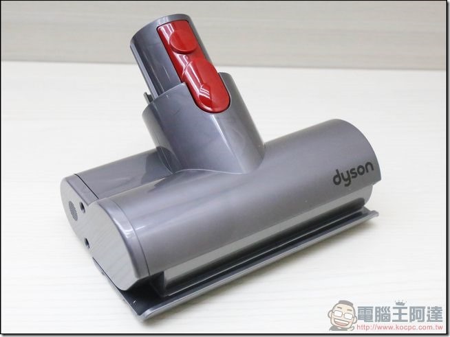 Dyson-V8-Fluffy-28