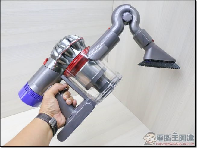 Dyson-V8-Fluffy-49