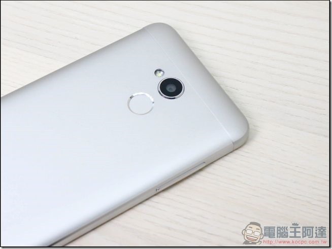 ZTE-Blade-V7-Lite-開箱-12