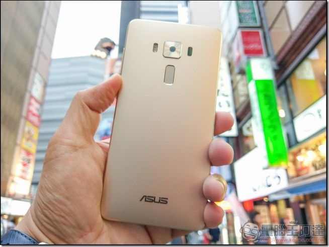 ZenFone 3-Deluxe-開箱-01