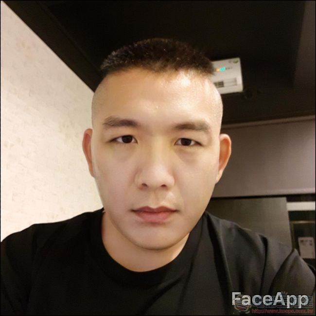 一拍照臉就僵？ FaceApp 幫你展開最自然的美麗笑顏 - 電腦王阿達