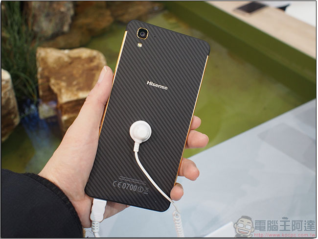 中國海信 Hi-Sense C30 Rock 低階三防手機，沒有印象中的粗曠外型 - 電腦王阿達