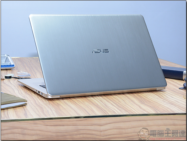 [ COMPUTEX 2017 ] ASUS 展前發表五款 ZenBook 、VivoBook 家族筆電，輕薄、強效各得其所 - 電腦王阿達