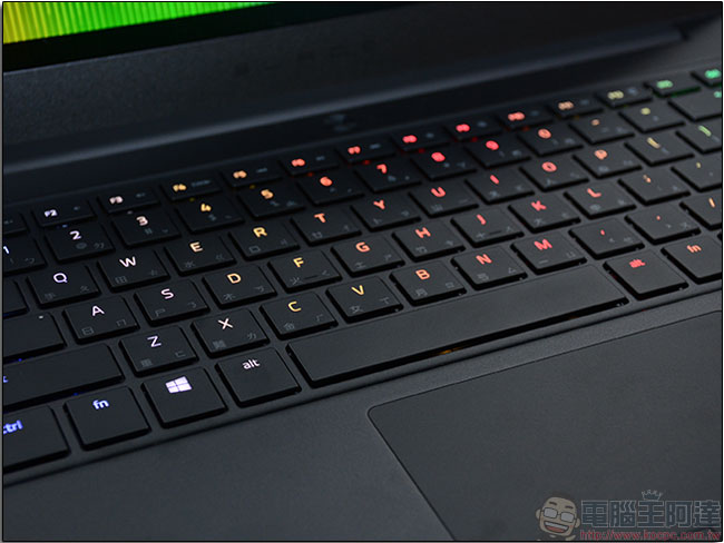 新款 Razer Blade 遊戲筆電即將在台上市，內斂中隱藏剽悍戰鬥性格 - 電腦王阿達