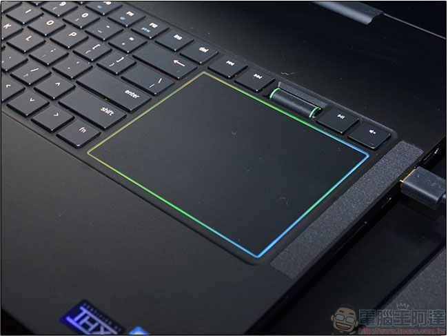 新款 Razer Blade 遊戲筆電即將在台上市，內斂中隱藏剽悍戰鬥性格 - 電腦王阿達