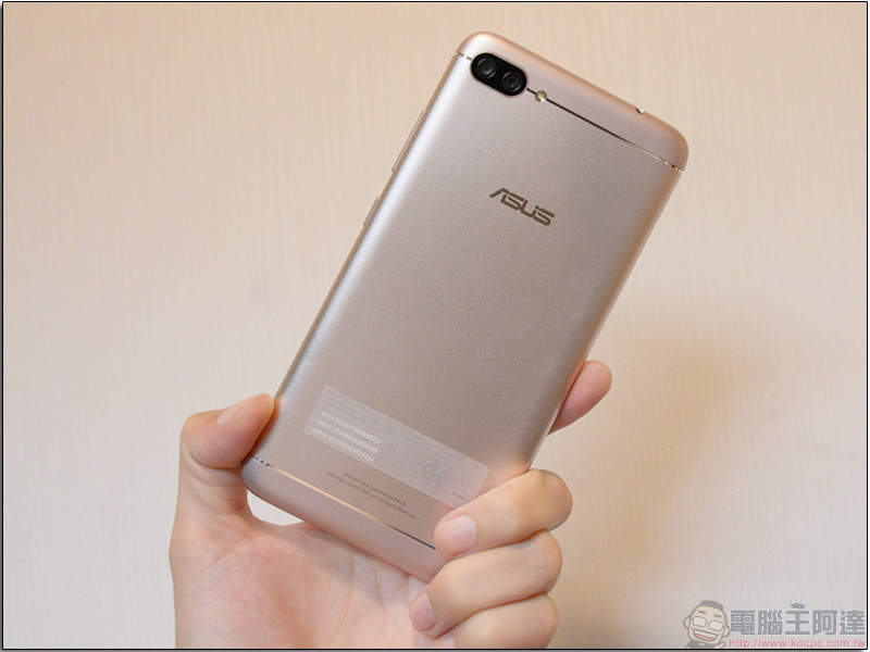 ASUS 傾盡全力發表多款新機，孔劉魅力代言， ZenFone 4 全系列完整介紹 - 電腦王阿達