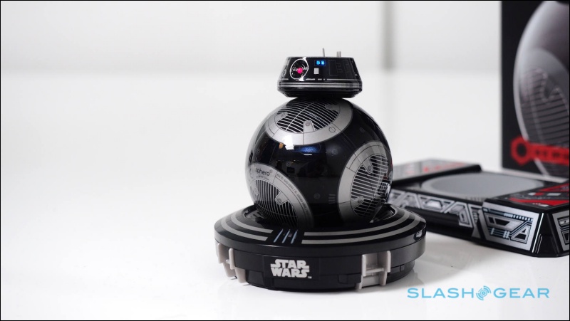 抓緊星戰新電影商機，Sphero 重推 R2-D2 並帶來新電影中的機器人 BB-9E - 電腦王阿達