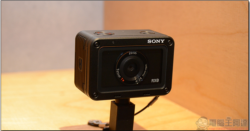 SONY RX0