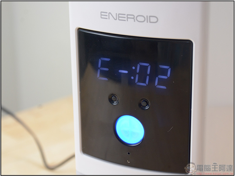 ENEROID Deluxe EN20B EN20D 自動充電塔開箱，電池丟進去就充飽 - 電腦王阿達