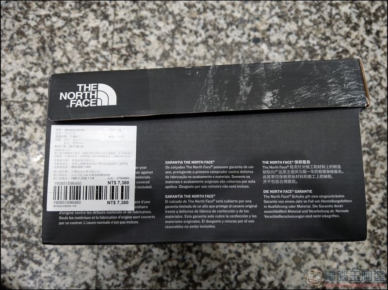 The North Face 防水登山徒步鞋 2VV6ZGK -03