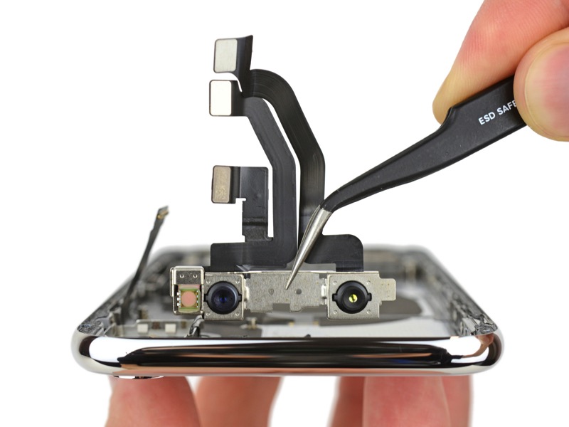 iPhone XS / XS Max 被 iFixit 拆解 ，電池有重大改變 - 電腦王阿達