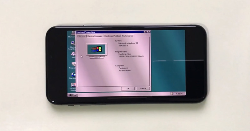  iPhone X 運行 Windows 95 