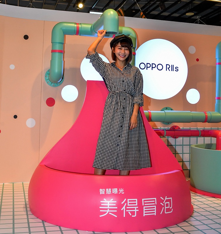 圖說 透過OPPO R11s在 網紅伸展台 讓你 美的冒泡 帥到分手 成為社群的關注焦點