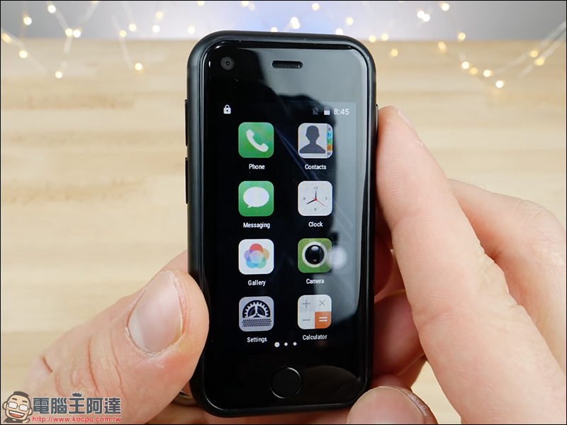 史上最小 iPhone ？只有 iPhone 8 Plus 的四分之一大小 - 電腦王阿達