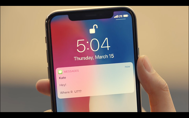 還記得上週 iPhone X 廣告意外曝光的 BUG 嗎？ Apple 悄悄編輯影片修復了它 - 電腦王阿達