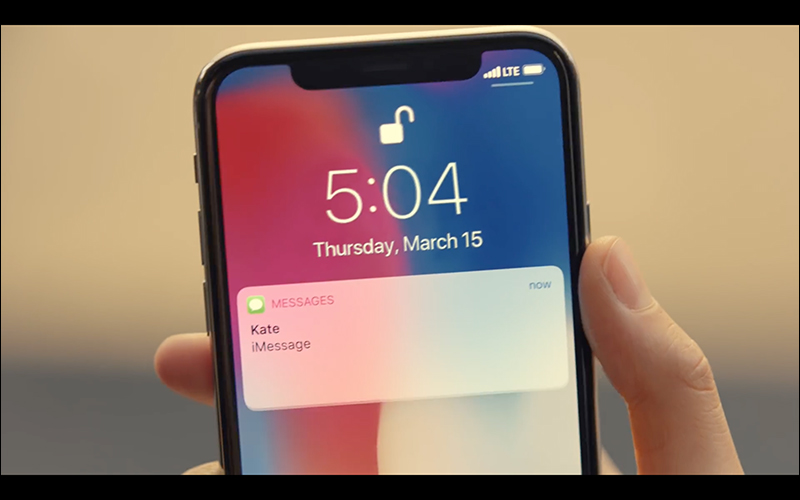 還記得上週 iPhone X 廣告意外曝光的 BUG 嗎？ Apple 悄悄編輯影片修復了它 - 電腦王阿達