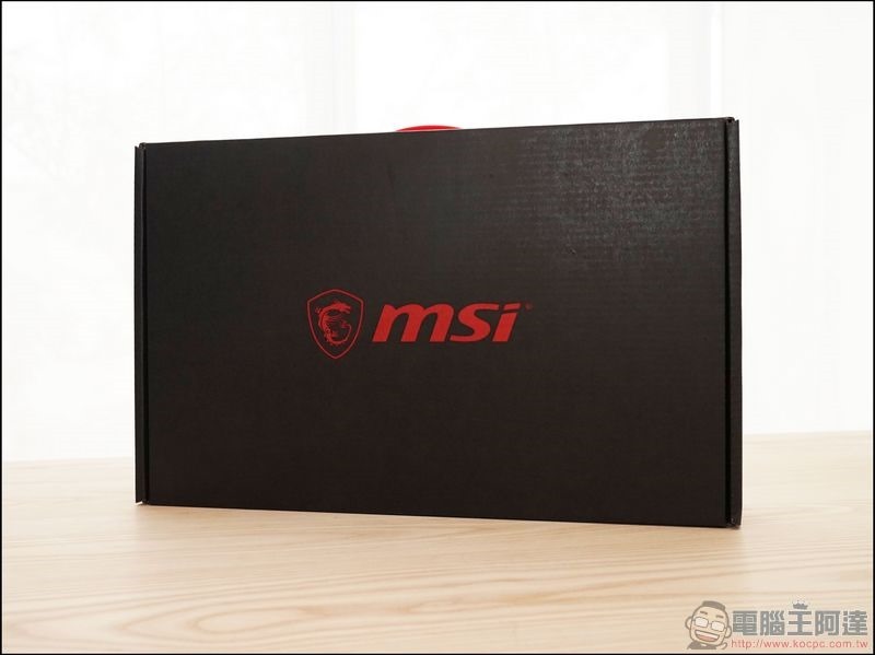 MSI VORTEX G25 8RE 開箱 - 01