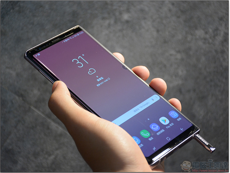 Samsung Galaxy Note 9 膜斯密碼 3D滿版強化玻璃保護貼+全機包膜 施工三部曲，讓你安心用新機 - 電腦王阿達