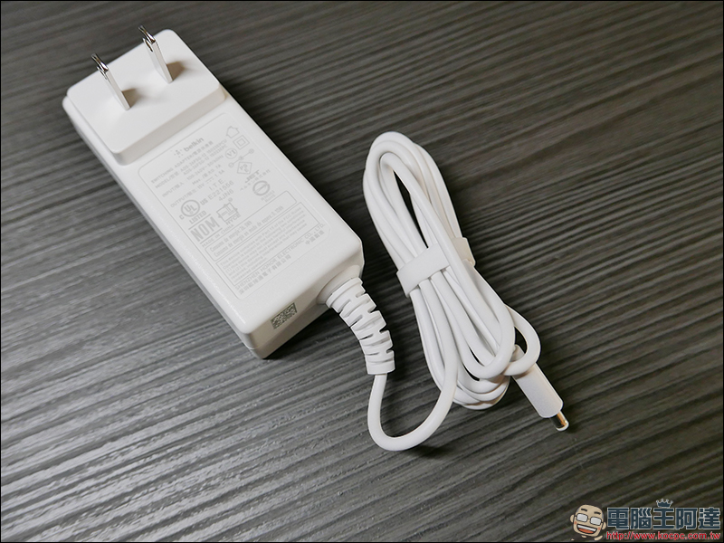 Belkin Boost Up 系列 7.5W/10W 無線充電盤 、 無線充電桌架 動手玩 - 電腦王阿達