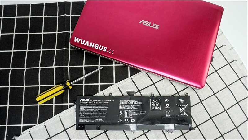 [教學]超簡單只要10分鐘，更換 ASUS Vivo Book 電池自己來！ - 電腦王阿達