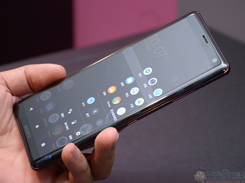 Sony Xperia XZ3 正式發表，側邊操控與智慧啟動新技術令人驚艷 - 電腦王阿達