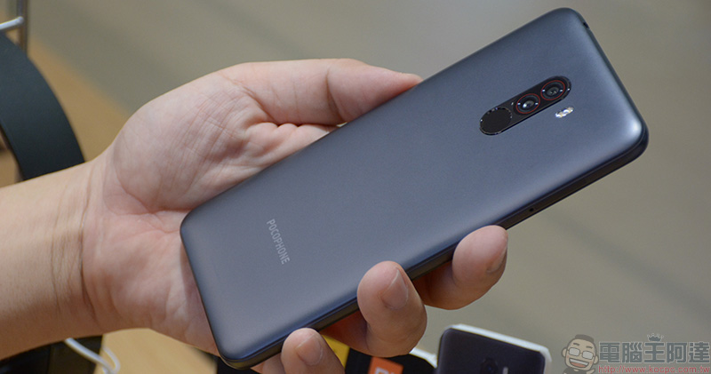  POCOPHONE F1 