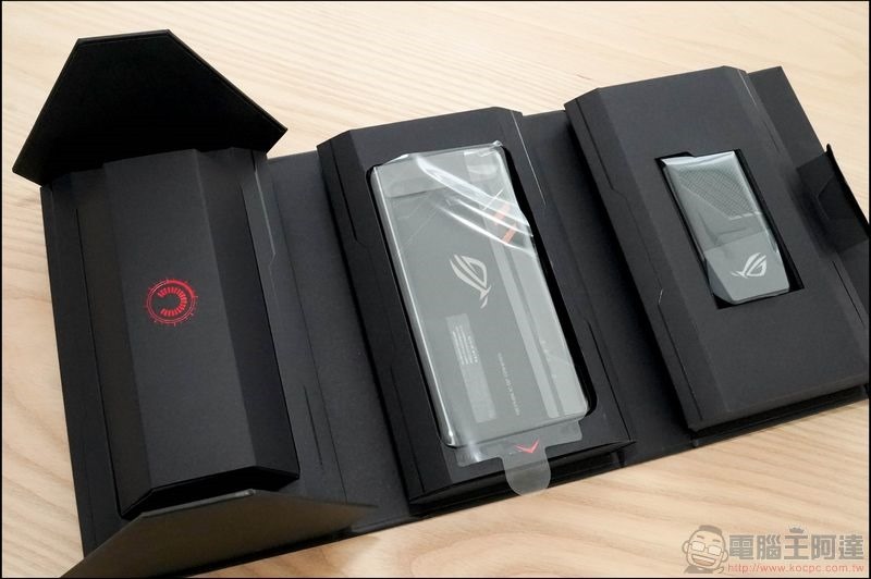 ROG Phone 大全套開箱 - 08