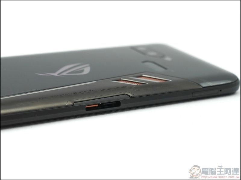 ROG Phone 大全套開箱 - 16