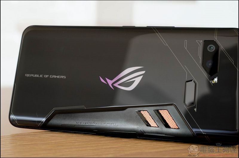 ROG Phone 大全套開箱 - 22