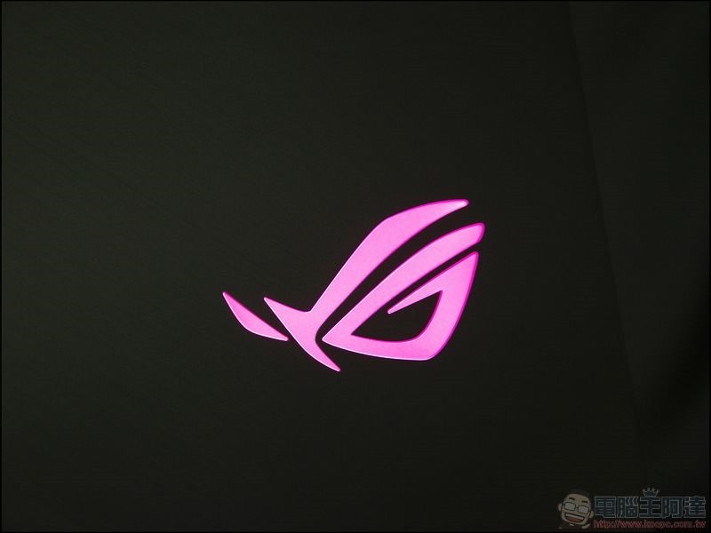 ROG Strix SCAR II 開箱 GL704 評測 - 10