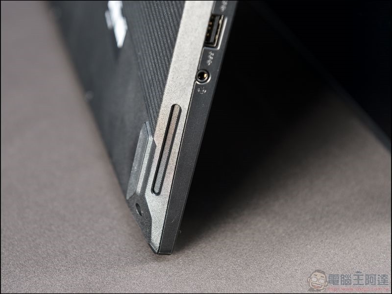 ROG Strix SCAR II 開箱 GL704 評測 - 22