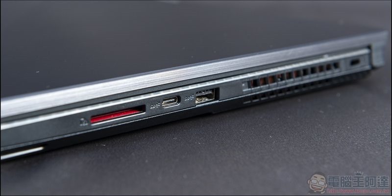 ROG Strix SCAR II 開箱 GL704 評測 - 24