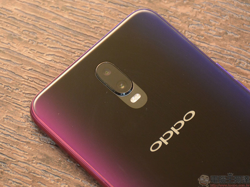 OPPO R17 / R17 Pro 正式在台上市，炫耀漸變隨光而生 - 電腦王阿達