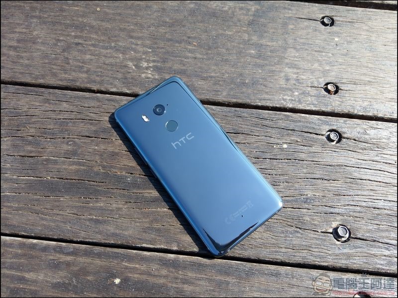 HTC U11+ 新春回饋 降價 3,000 元、再送 64GB 記憶卡 - 電腦王阿達