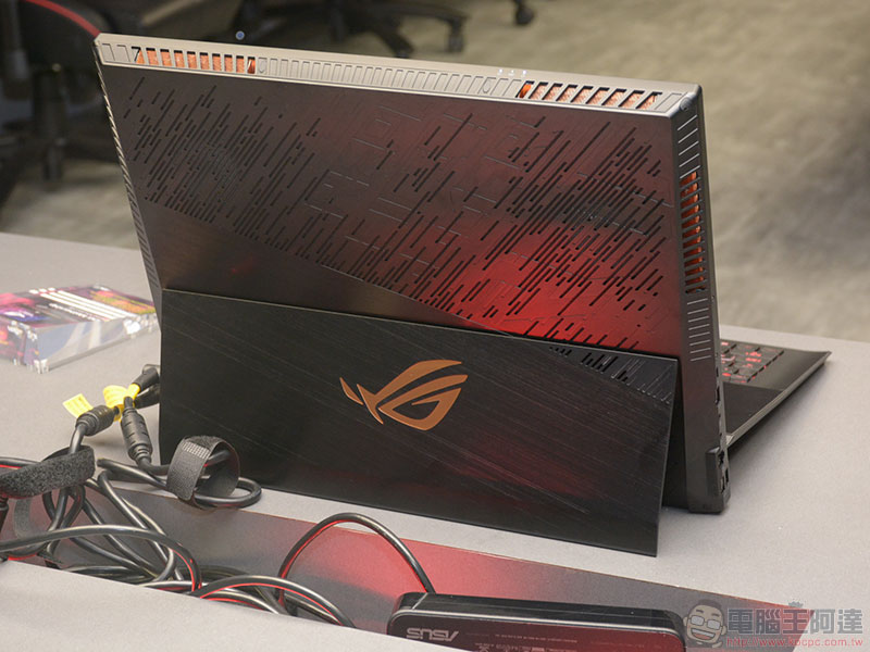 ASUS ROG Mothership GZ700 電競筆電動眼看，可拆式設計更符合人體工學 - 電腦王阿達