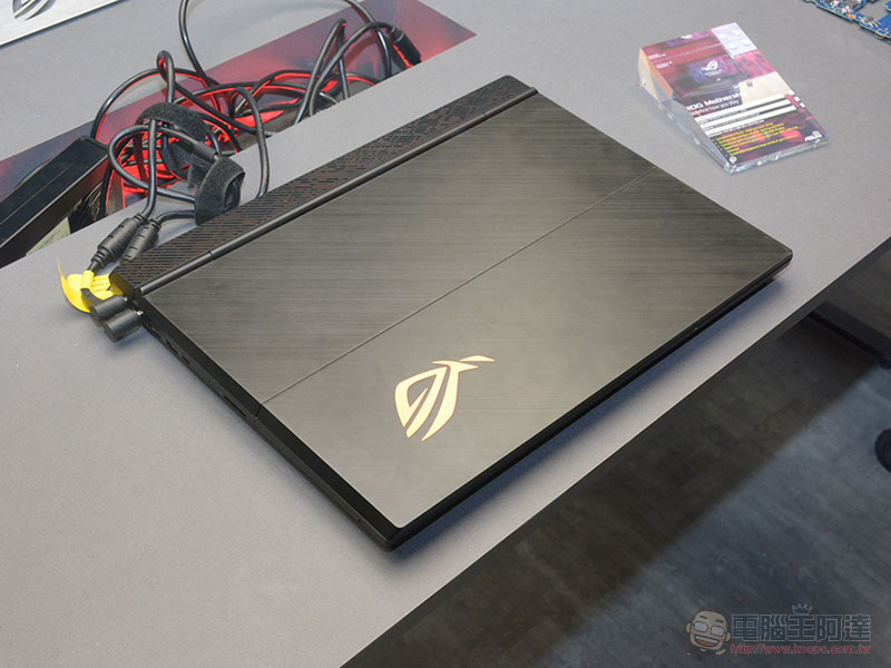 ASUS ROG Mothership GZ700 電競筆電動眼看，可拆式設計更符合人體工學 - 電腦王阿達