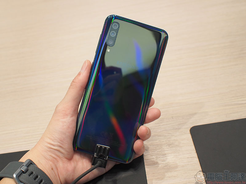 [ MWC2019 ] Samsung Galaxy A50 / A30 推出，展場新鮮實機動眼看 - 電腦王阿達