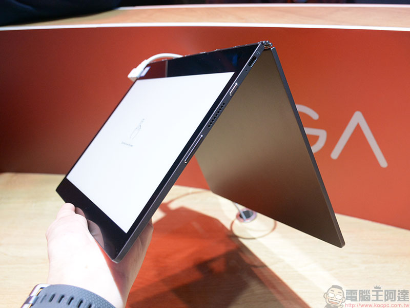 [ MWC2019 ] Lenovo Yoga Book C930 初步動手玩 ，有趣的電子紙應用 - 電腦王阿達