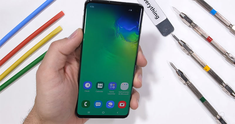 Samsung Galaxy S10 虐機影片出爐，螢幕有刮痕仍能正常指紋辨識解鎖 - 電腦王阿達