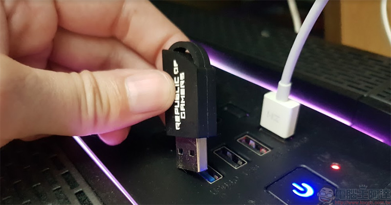 老是搞錯邊，為何 USB 連接埠 要分正反面？ - 電腦王阿達