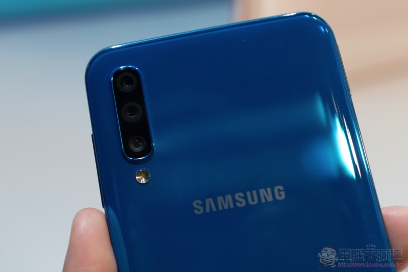 超狂翻轉鏡頭 Galaxy A80 領著新世代 A 系列新機在台登場（同場加映：2019 年款 Tab 平板與 Fit 手環） - 電腦王阿達